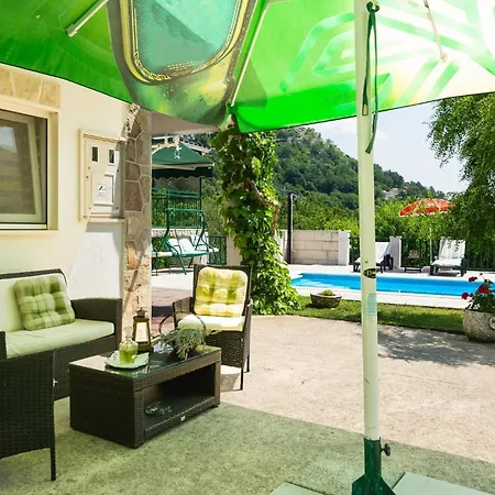 بيت للعطل Cozy In Podaspilje With Kitchen *